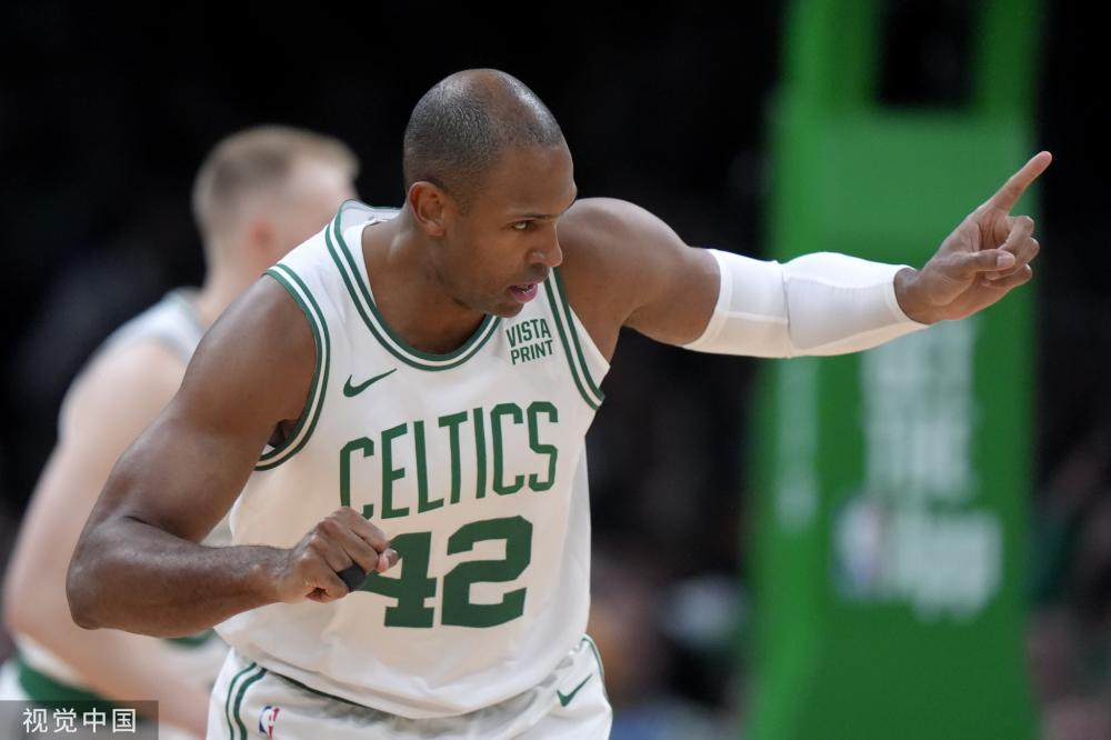 篮成了逆风 篮成了逆风